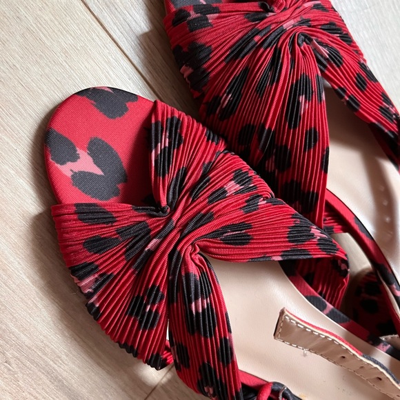 Cabi siren sandals leopard print pleated peep toe red ankle straps spool heel - Picture 7 of 14
